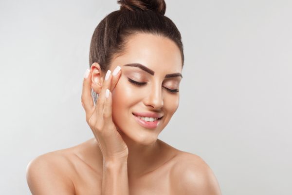 12 Proven Ways to Tighten Facial Skin & Fight Aging Naturally
